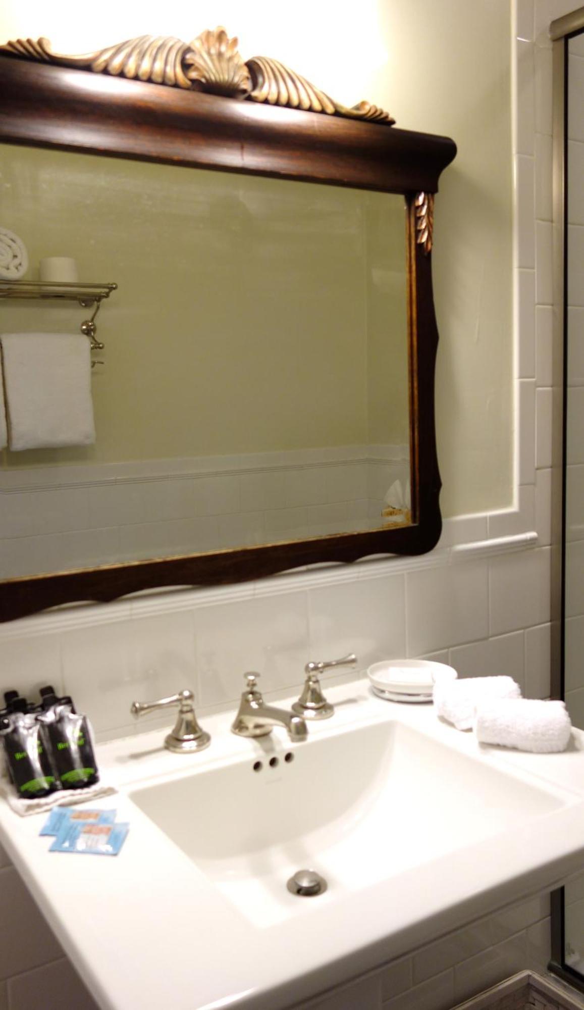 Inn at Glencairn Princeton Bagian luar foto