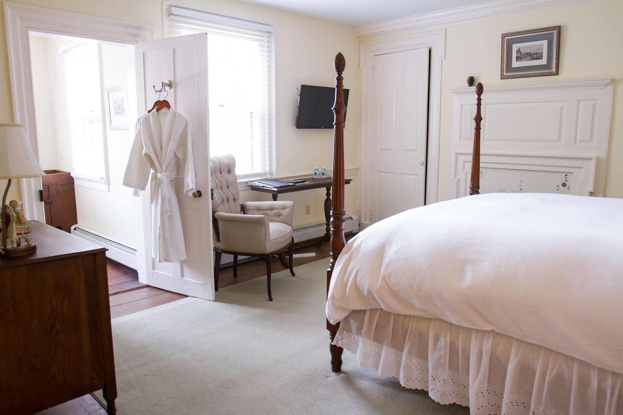Inn at Glencairn Princeton Bagian luar foto