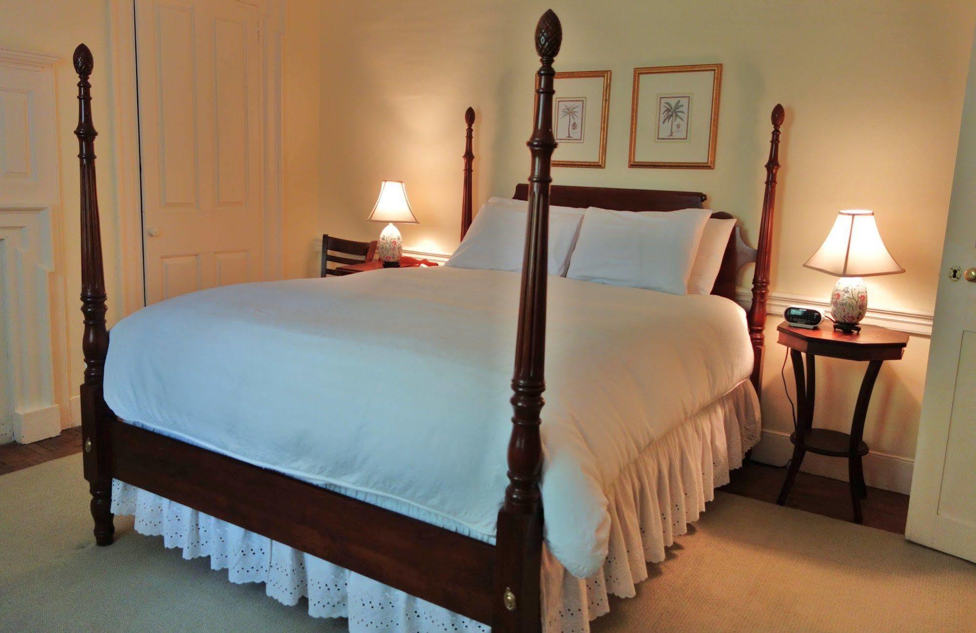 Inn at Glencairn Princeton Bagian luar foto